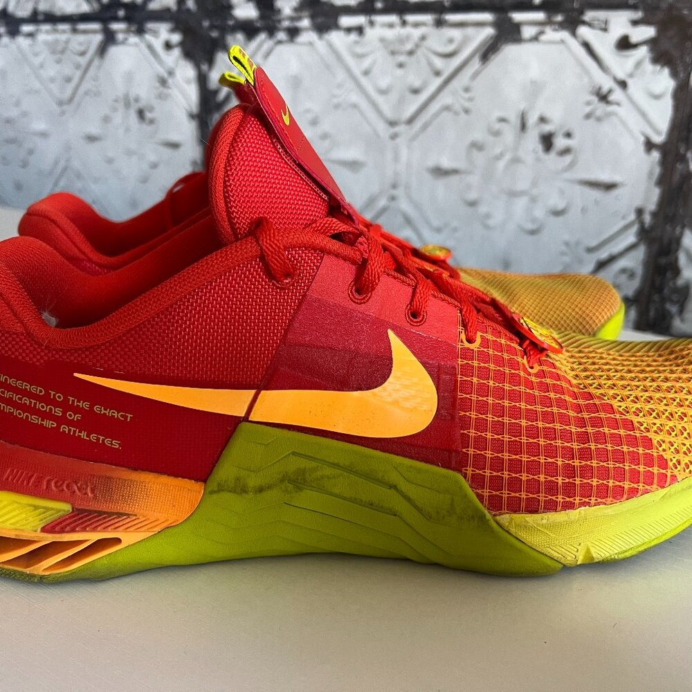 Nike Metcon Men's Size 11.5 Athletic Sneakers Gym Shoes – Red